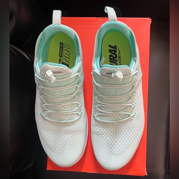 SOLD Women’s Size 10 - Nike Free RN Commuter 2017 Igloo / Night Purple-Aurora - Picture 2 of 8